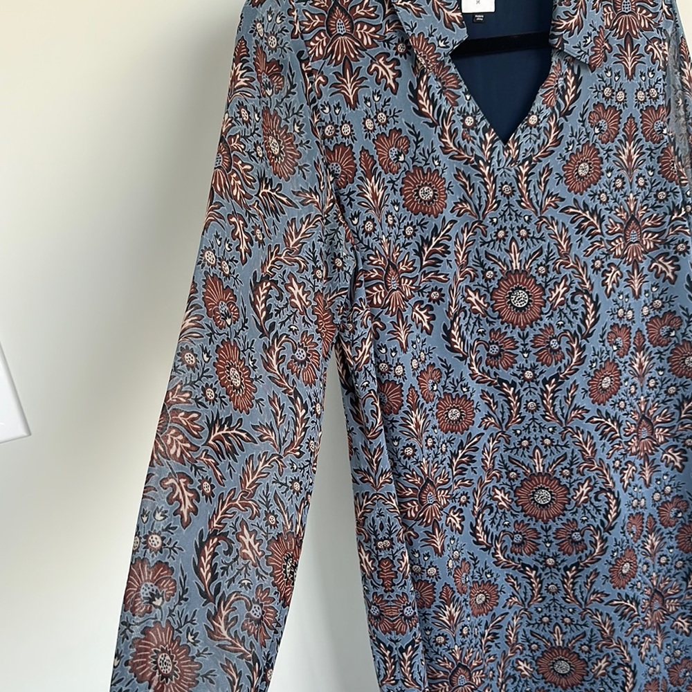 Chic Blue Patterned Dress - Picture 2 of 5